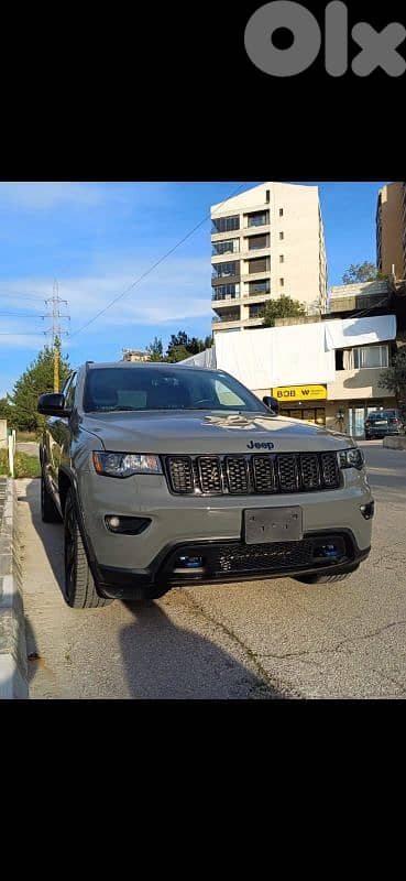 Grand cherokee 2019 Nardo Grey. low mileage