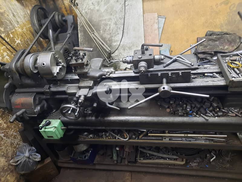 مخرطة حديد عدد ٢. الكبير الماني والصغير اميركاني. 4