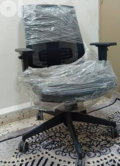 كرسي مكتب 30 $ بس