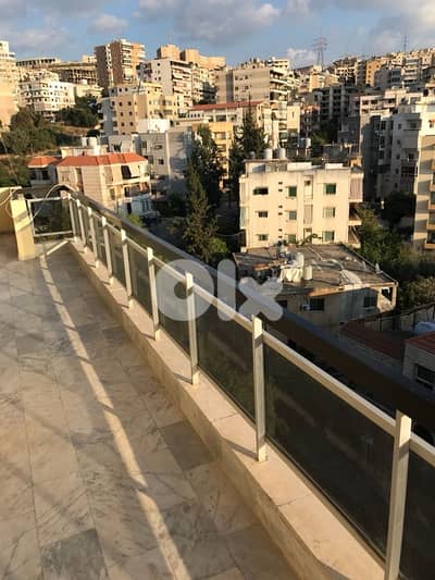 شقة للبيع مع تراس كبير