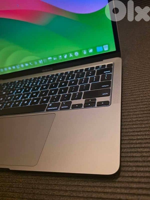 MACBOOK AIR M1 2021 LIKE NEW ZERO SCRATCH WITH ORGINAL CHARGE 3