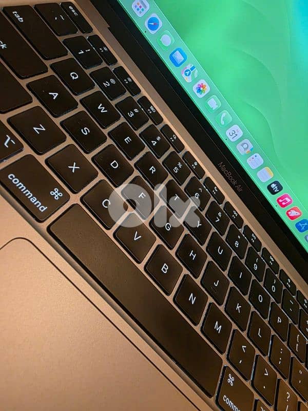MACBOOK AIR M1 2021 LIKE NEW ZERO SCRATCH WITH ORGINAL CHARGE 8