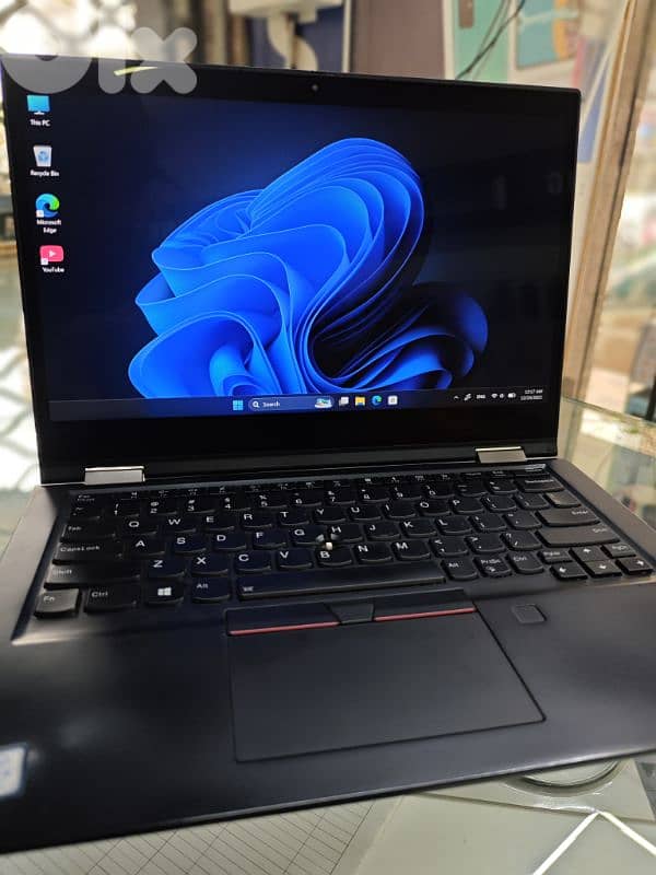 Lenovo ThinkPad X390 Yoga 1