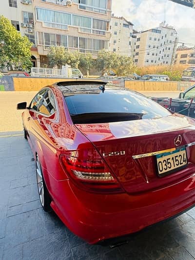 Mercedes-Benz C-Class 2012