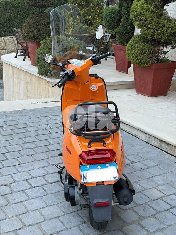 Moto scooter Lambretta V200 special 2018 the Italian heritage! 3