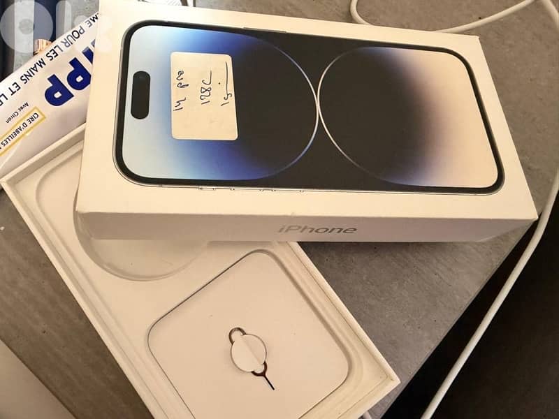 iphone 14 pro white 1