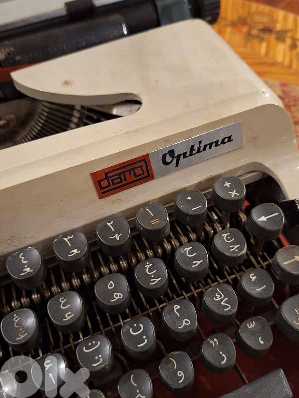 antique arabic typewriter 2