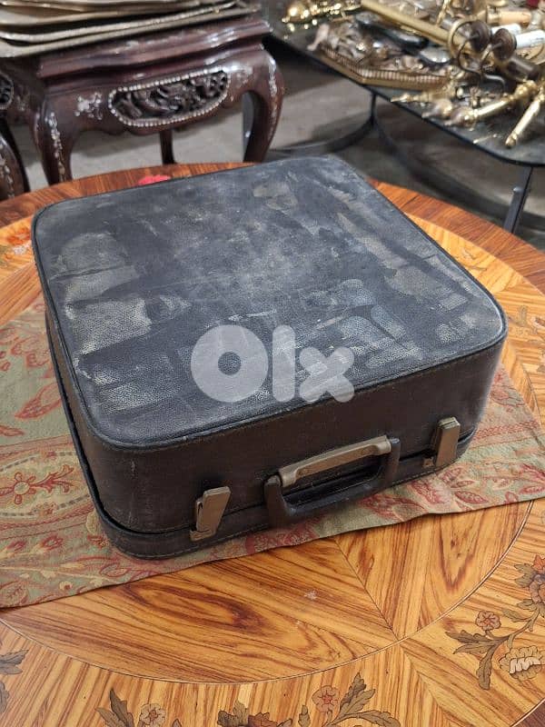 antique arabic typewriter 3