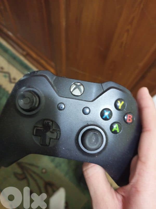 xbox 1 20games 2 controllers 180$ 3