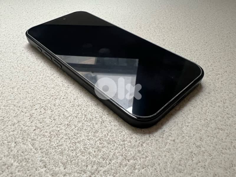 IPhone 16 - Under apple warranty - open box - battery health 100% 2