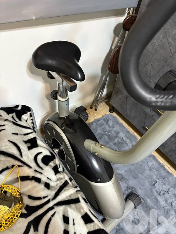 Exercise bike like new 1