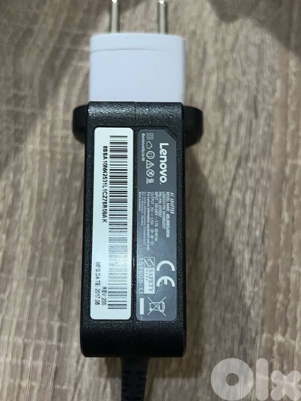 شرجير لابتوب Lenovo الاصلي 1