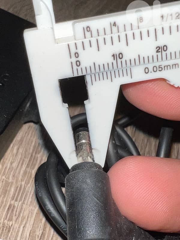 شرجير لابتوب Lenovo الاصلي 7