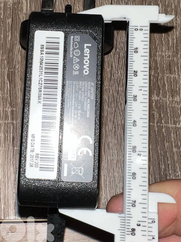 شرجير لابتوب Lenovo الاصلي 9