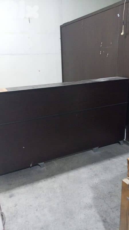 للبيع أجهزة كمبيوتر للألعاب عدد ثمانية للكاونتر+طاولات وكراسي 12