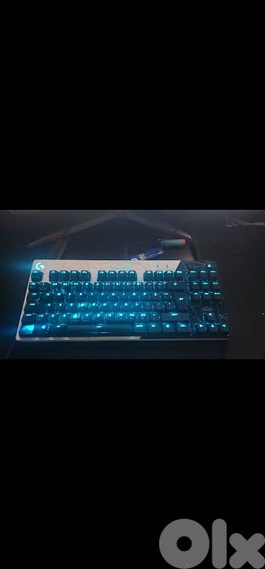 keyboard logitech gpro  mouse steelseries aerox 5 1