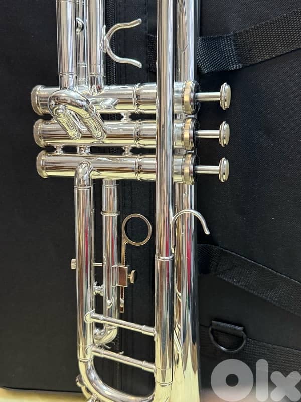trumpet new silver plated ( yamaha copy) 1