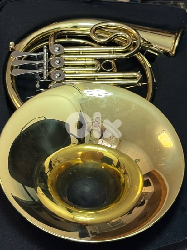 French horn second hand gold color 3