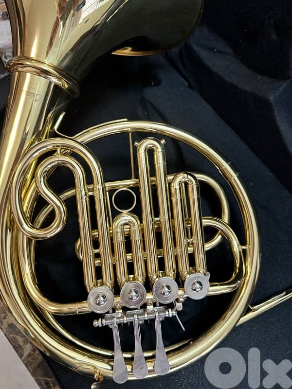 French horn second hand gold color 4