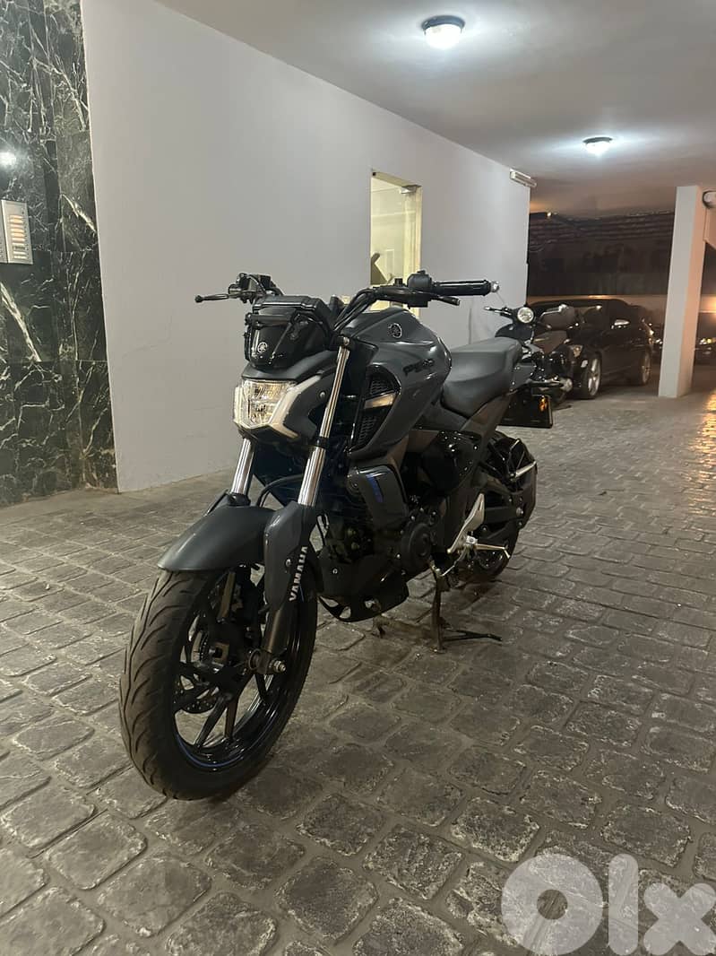 yamaha fzs v4+ 1