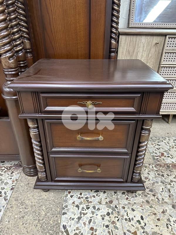 غرفة نوم خشب زان 3