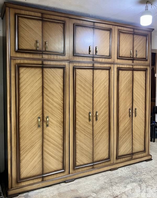 غرفة نوم خشب زان 1