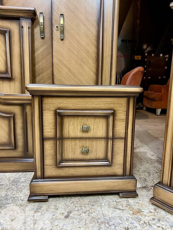 غرفة نوم خشب زان 3