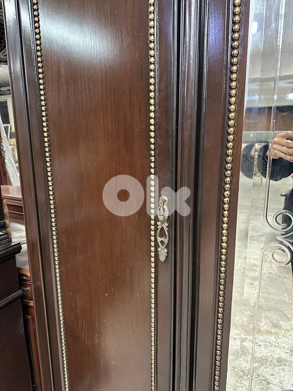 غرفة نوم خشب زان 10