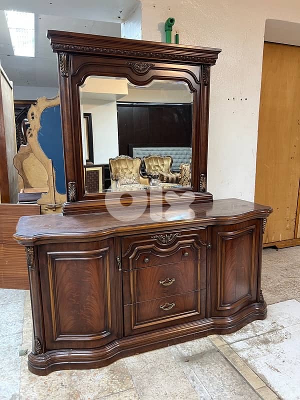 غرفة نوم ملكية 9