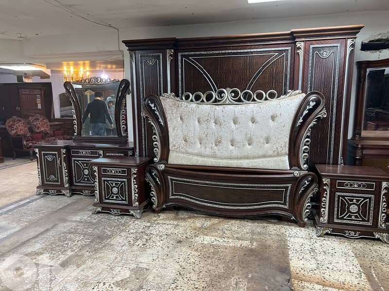 غرفة نوم ملكية 3