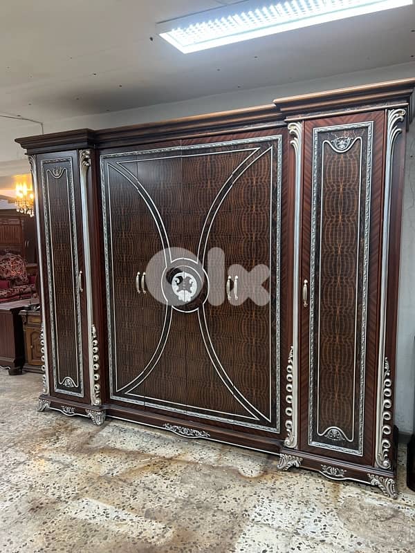 غرفة نوم ملكية 8