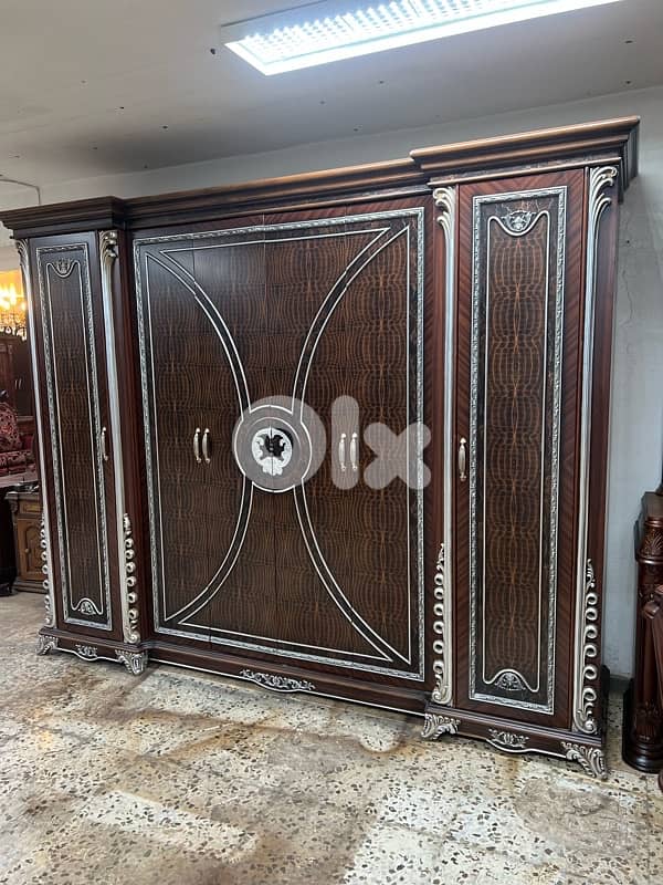 غرفة نوم ملكية 9