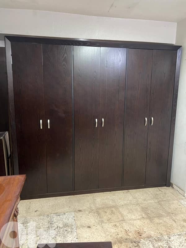 غرفة نوم عرائسية ملبسة قشرت سنديان 4