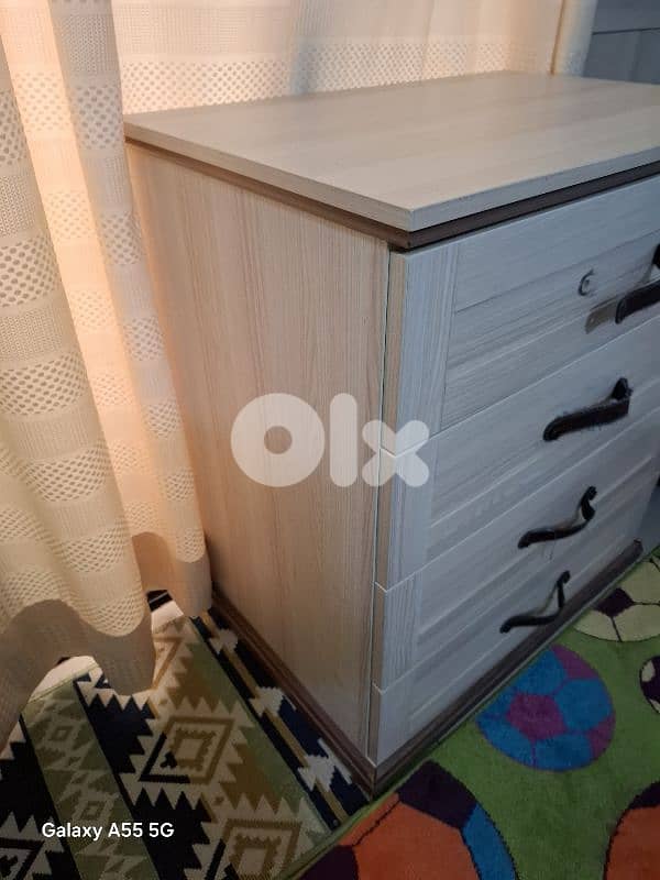 تخت مع كومندينا 7