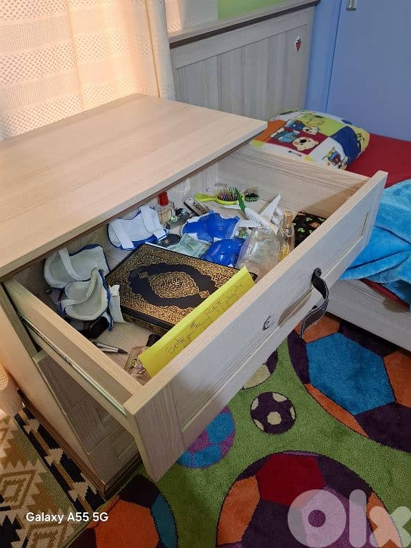 تخت مع كومندينا 8