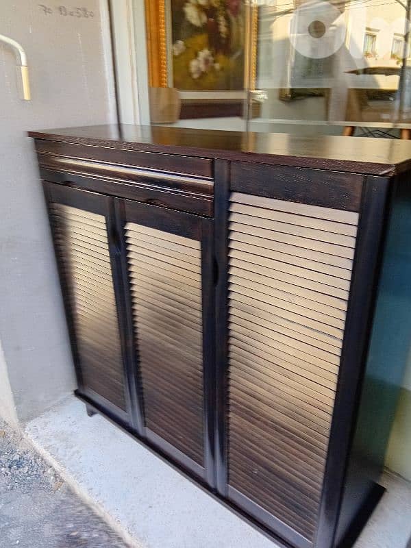 خزنات اوروبي عدة موديلات شبه جديد 1