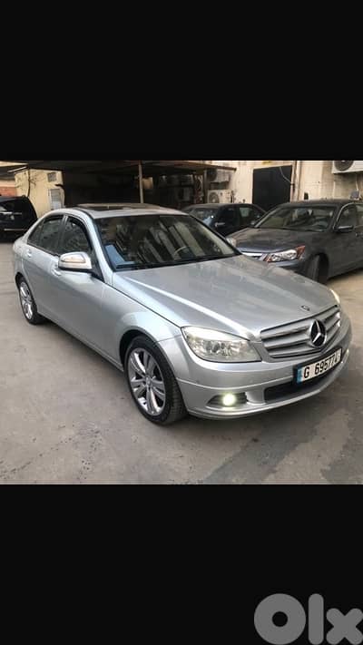 مرسيدس بنز سي-كلاس 2008
