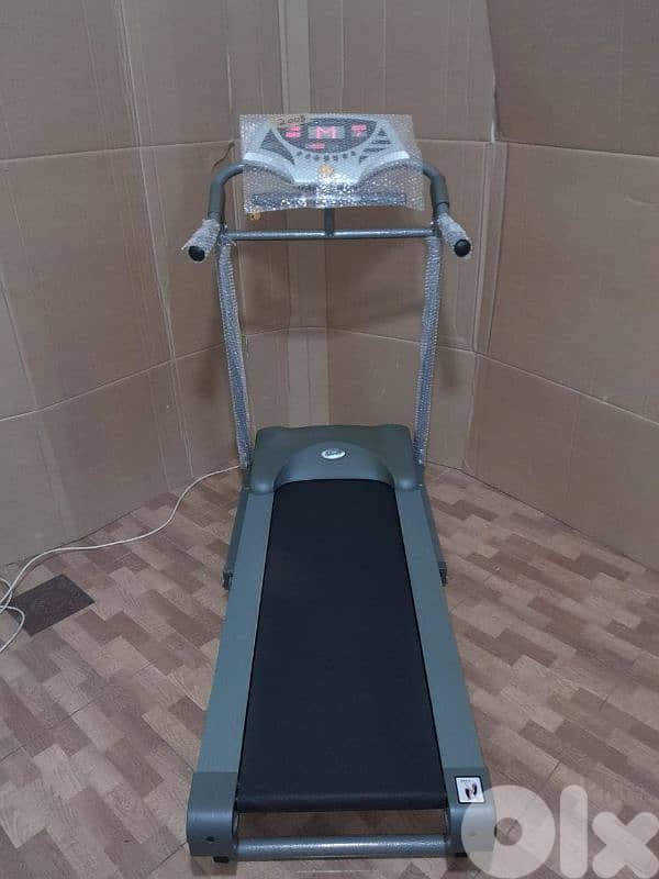 very good condition Treadmill sports 2