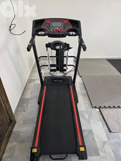 Treadmill sports machines 2.5 hp motor power like new -  مكنة مشي