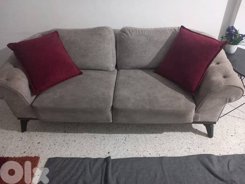 طقم كنبايات شغل بيوتي هوم خشب زان ثلاث قطع شبه جديد 2