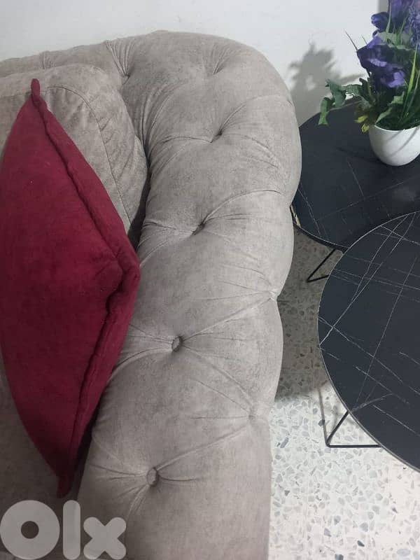 طقم كنبايات شغل بيوتي هوم خشب زان ثلاث قطع شبه جديد 4