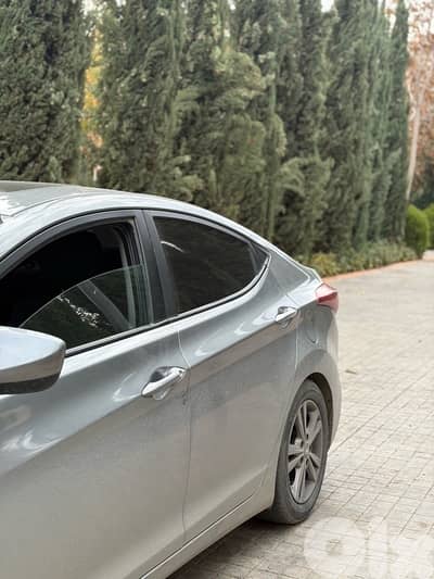 Hyundai Elantra 2015