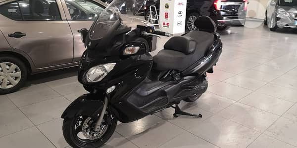 Suzuki Skywave Burgman Executive 650 CC