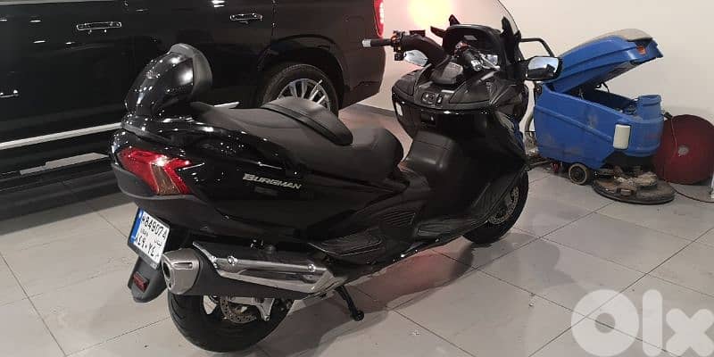 Suzuki Skywave Burgman Executive 650 CC 2