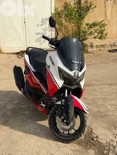 ياماها ان ماكس ياباني شركة