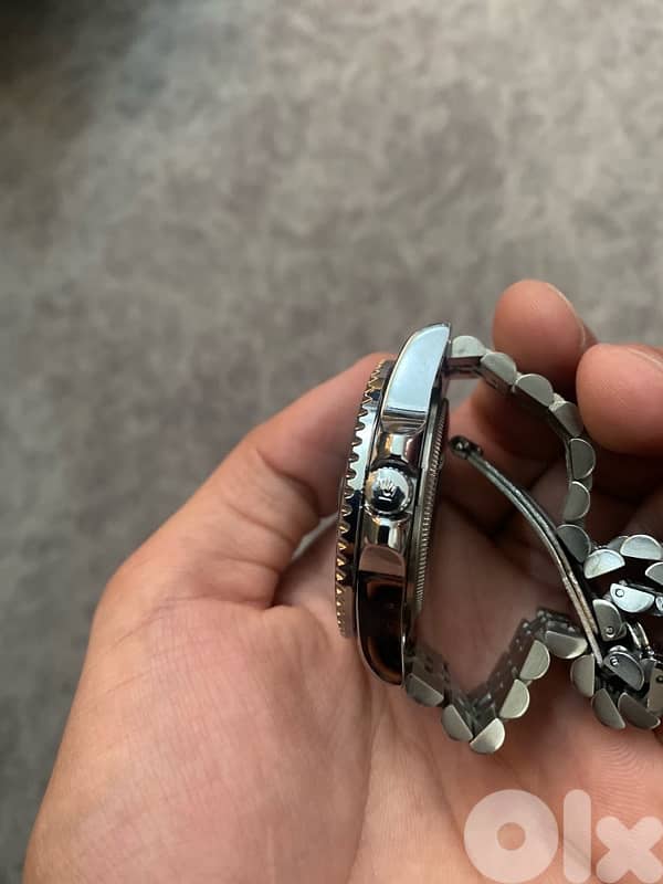 rolex oyster. perpetual date green dial premium copy swiss 2