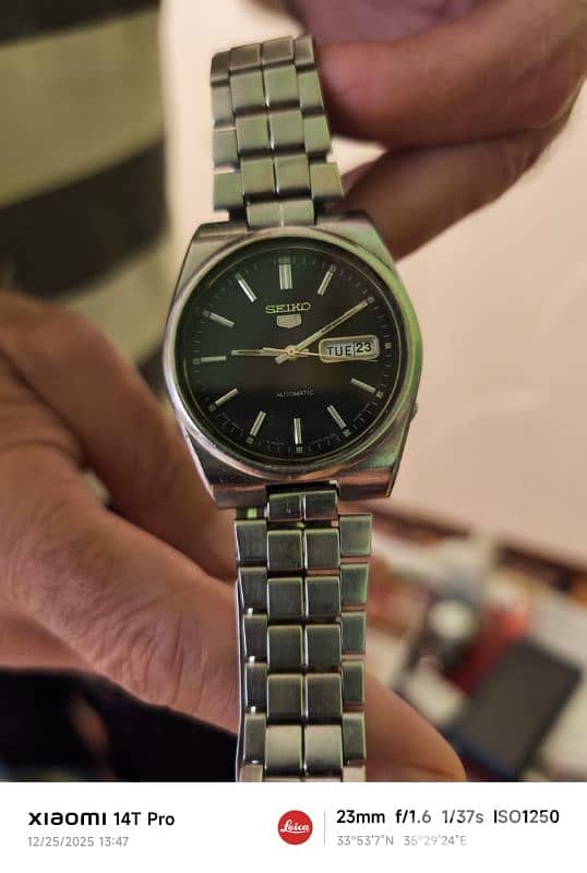 Vintage Seiko 5 Automatic watch 1