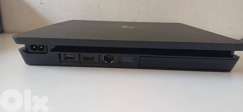 playstation 4 Slim used 2