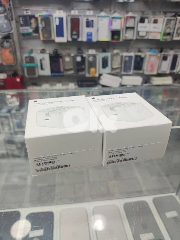 Apple 40W Dynamic Power Adapter with 60W Max 2