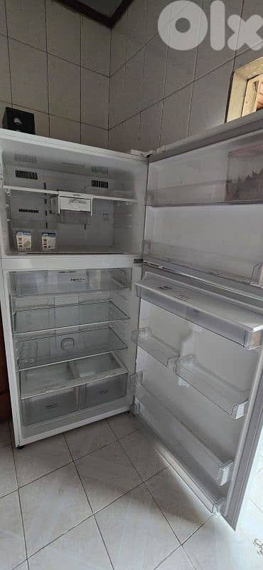 LG Refrigerator Inverter 600$ 1